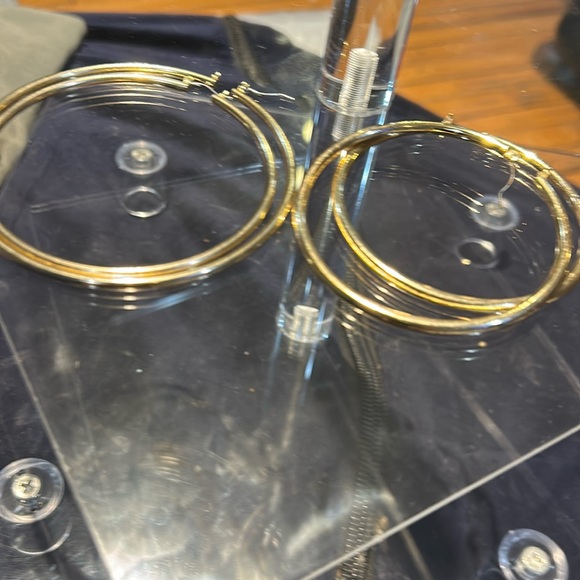 2 pairs celebrity worn Stunning Yellow Gold Hoop Earrings - Picture 1 of 5